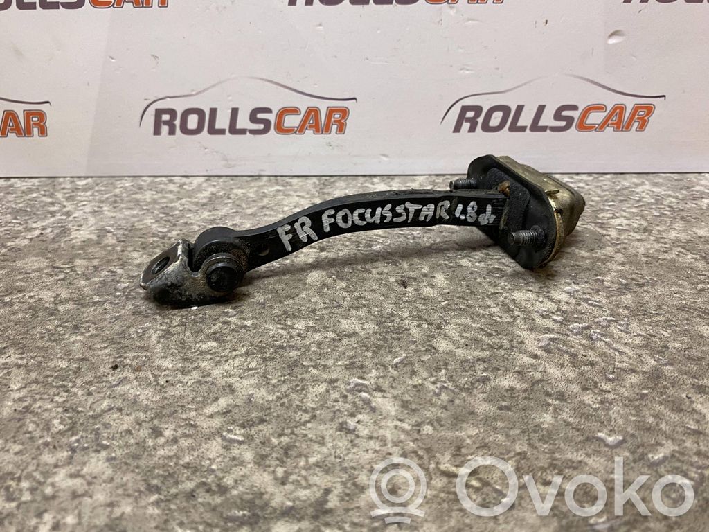 Ford Focus Etuoven pidätin 