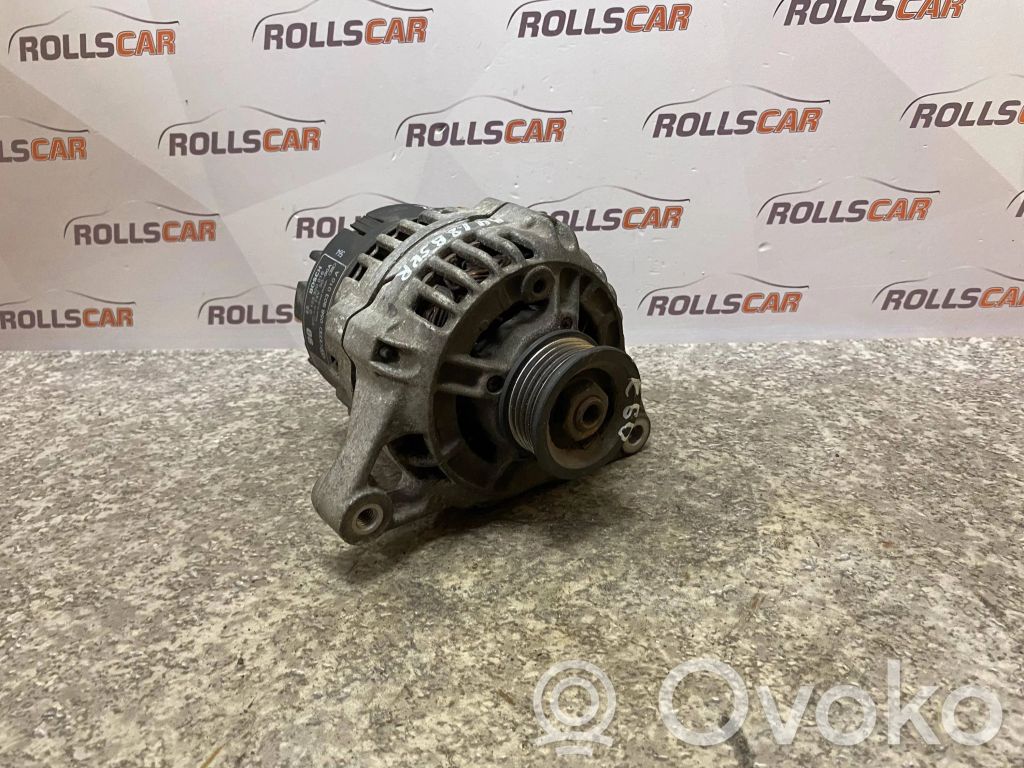 Audi A4 S4 B5 8D Lichtmaschine 
