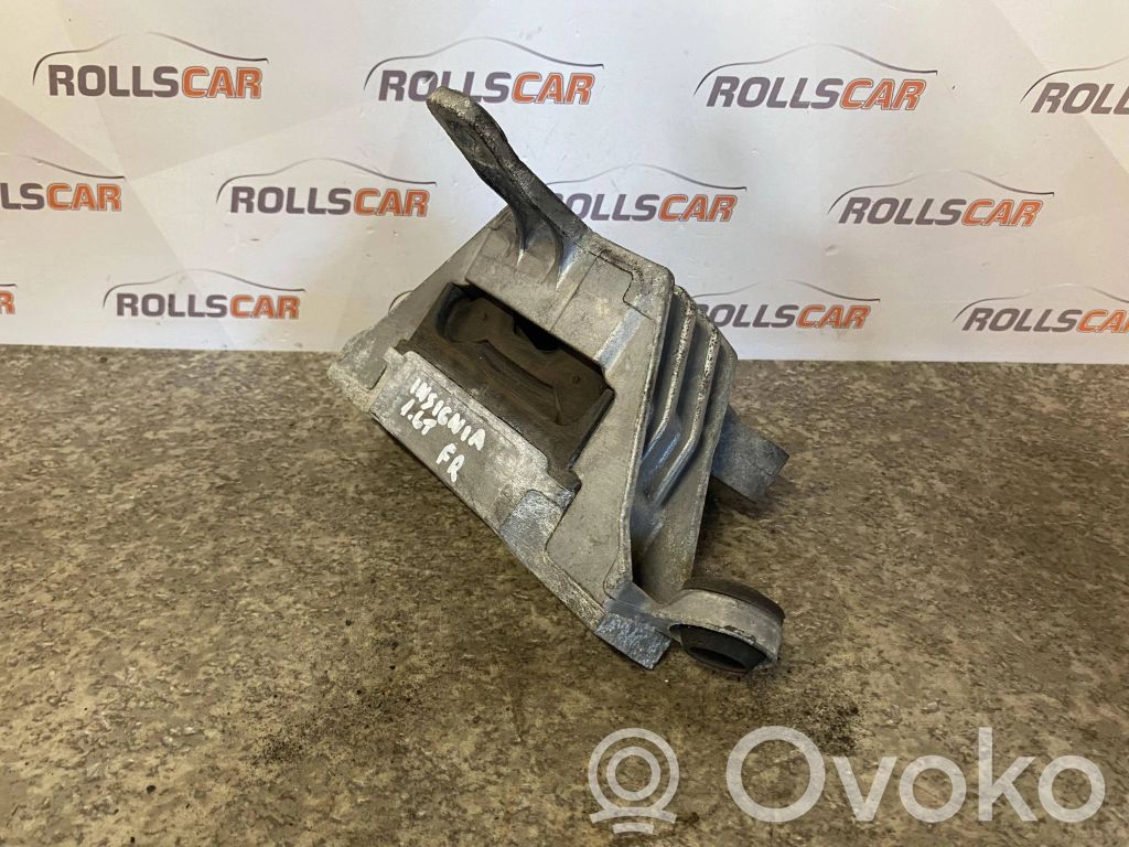 Opel Insignia A Engine mount bracket 