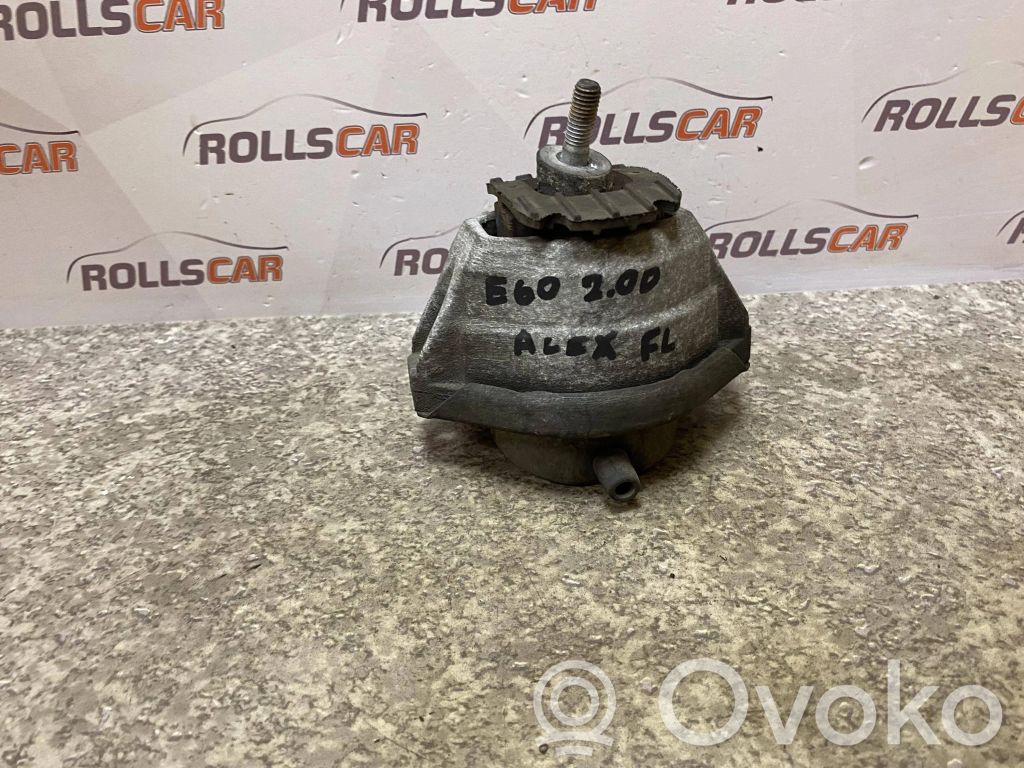 BMW 5 E60 E61 Engine mount bracket 