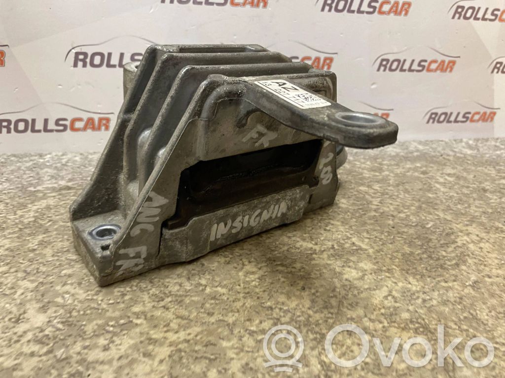 Opel Insignia A Engine mount bracket 