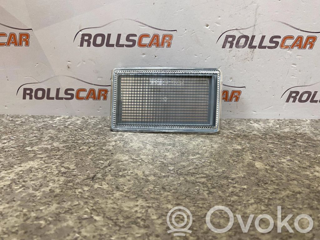Volkswagen Golf III Odblask przedni 