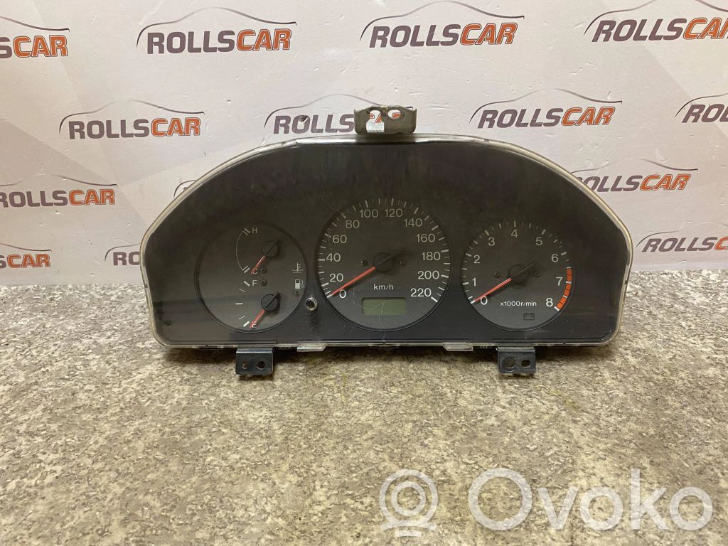 Mazda 323 F Speedometer (instrument cluster) 