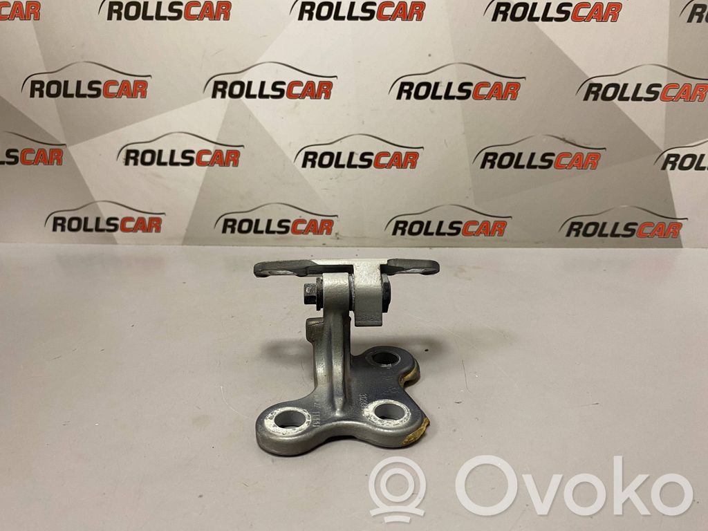 Volvo S60 Front door upper hinge 