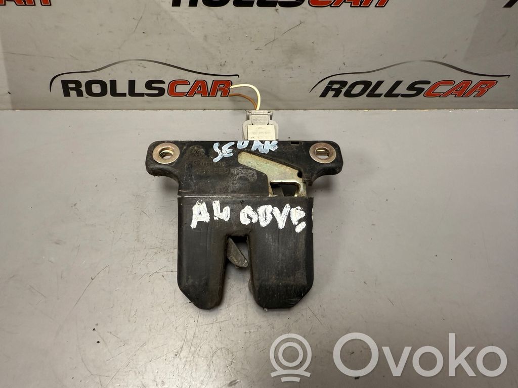 Audi A6 S6 C4 4A Zamek klapy tylnej / bagażnika 
