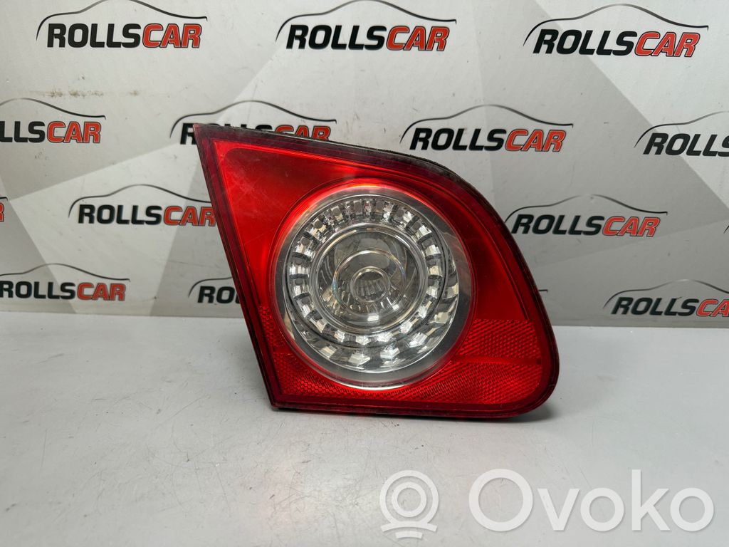 Lampy tylnej klapy bagażnika   ZSB3C5945093