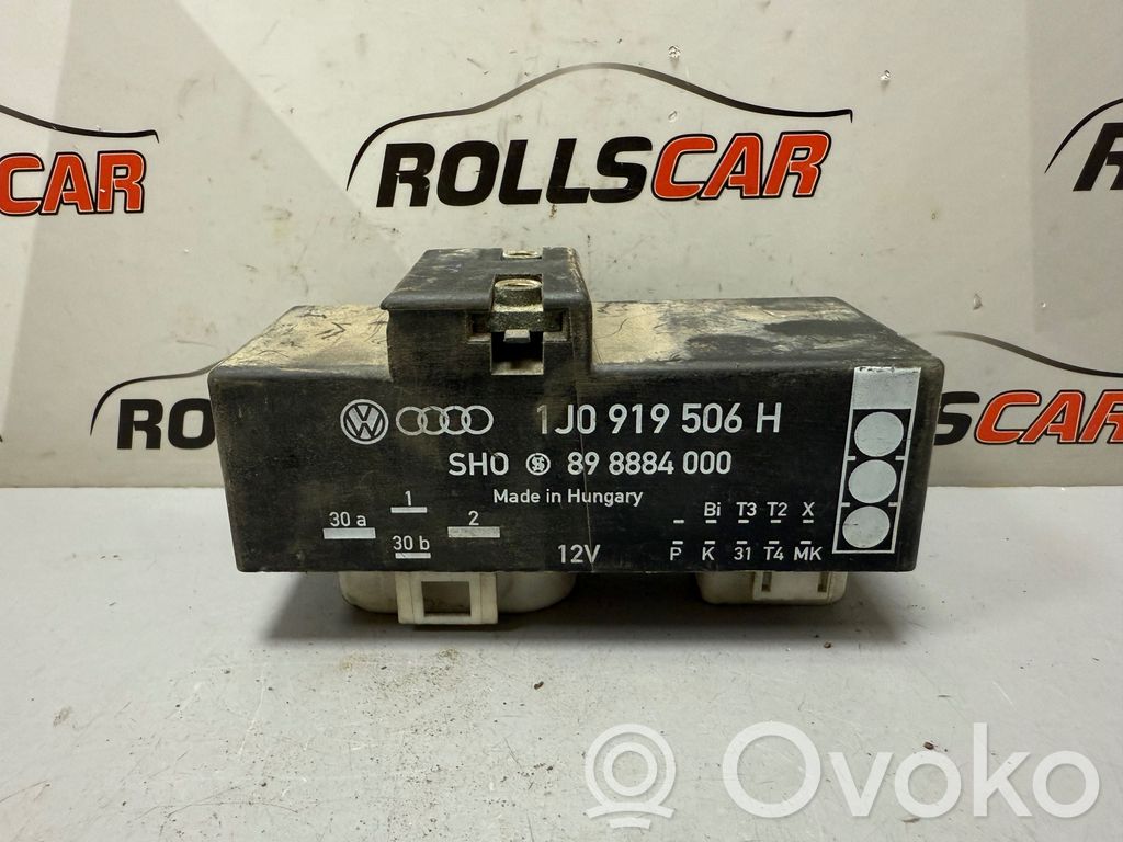 Volkswagen Golf IV Coolant fan relay 