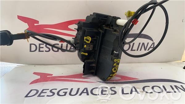 Priekšpusē slēdzene   MLV14830540