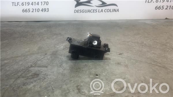 Interrupteur commade lève-vitre   93580A2100