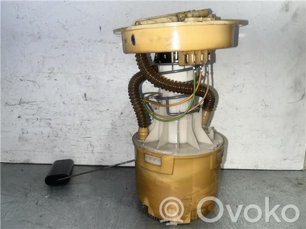 Bomba interna de combustible   7N619275