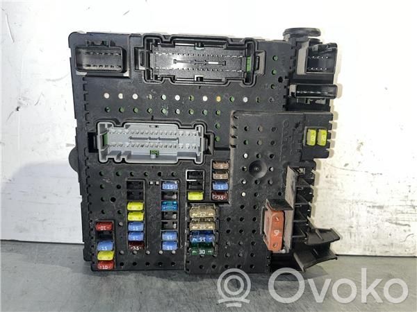 Módulo de fusible   8676391
