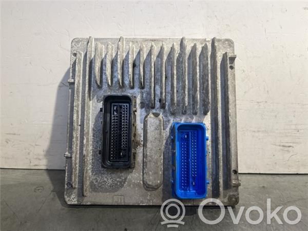 Opel Corsa E Centralina/modulo pompa dell’impianto di iniezione 