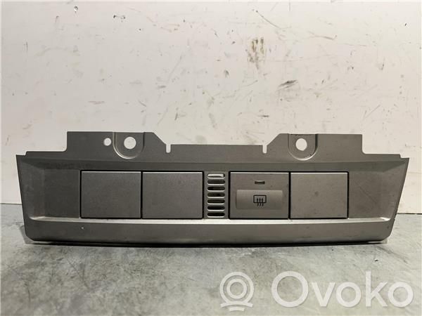 Interruptor del aire acondicionado (A/C)   4M5113D734BC