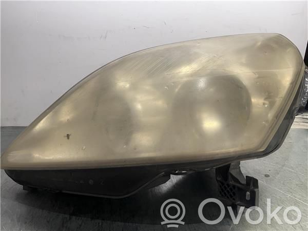 Opel Zafira B Lampa przednia 