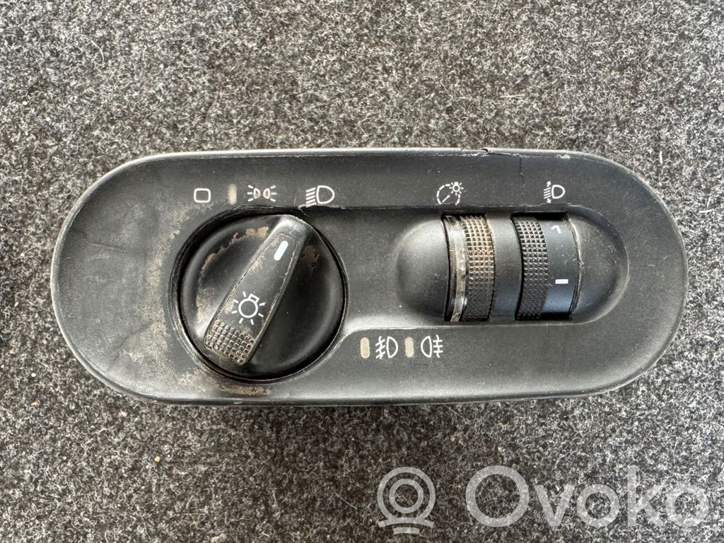 Seat Alhambra (Mk1) Light switch 