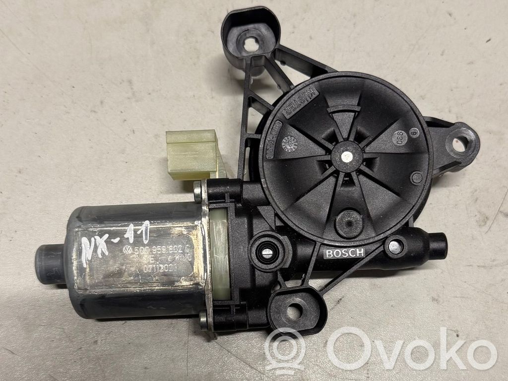 Seat Leon (5F) Priekinio lango pakelėjo varikliukas 