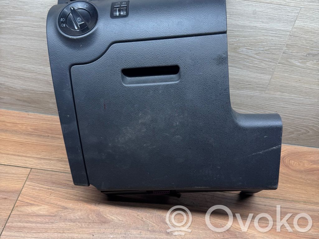 Volkswagen Sharan Schowek deski rozdzielczej 