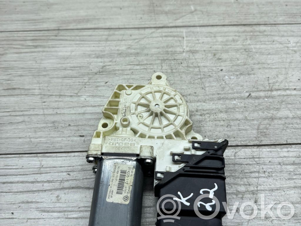 Volkswagen PASSAT B6 Motor macara geam ușă spate 