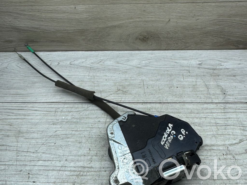 Toyota Corolla Verso AR10 Serratura portiera anteriore 
