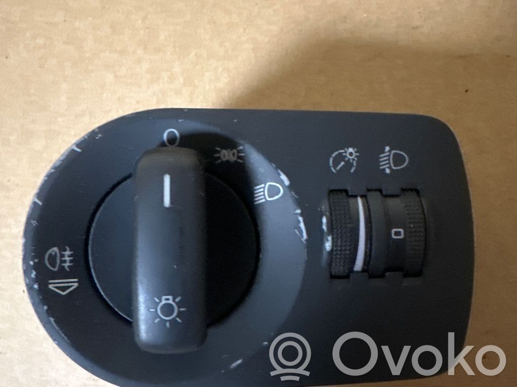 Audi A3 S3 8P Light switch 