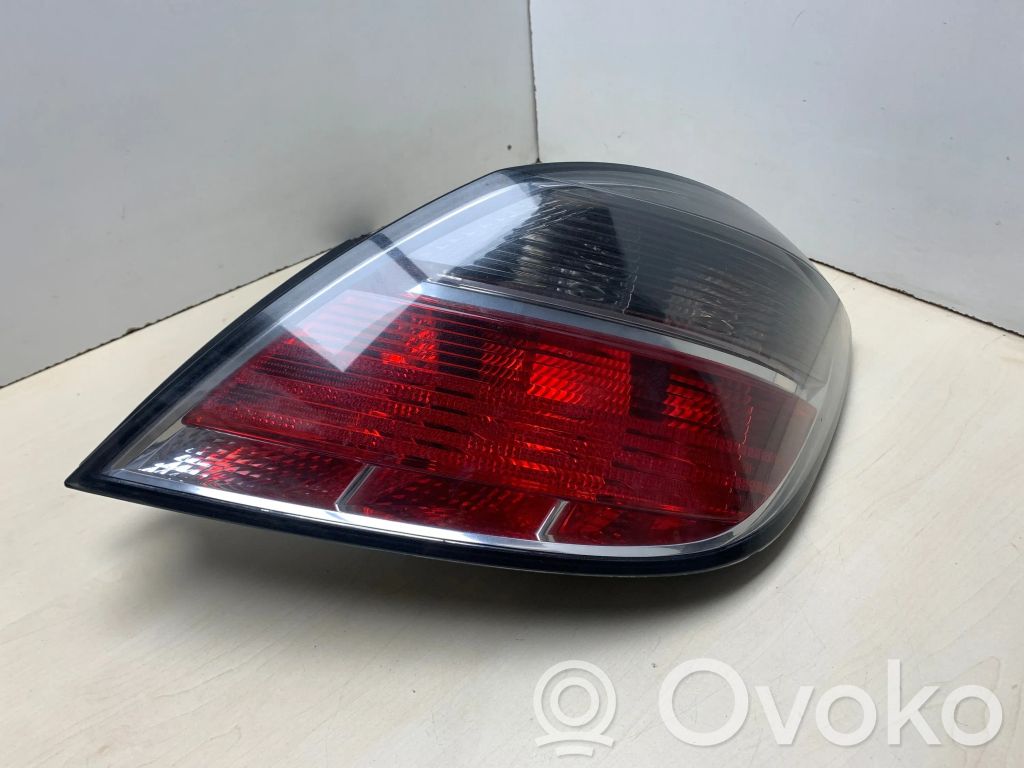 Opel Astra H Lampa tylna 