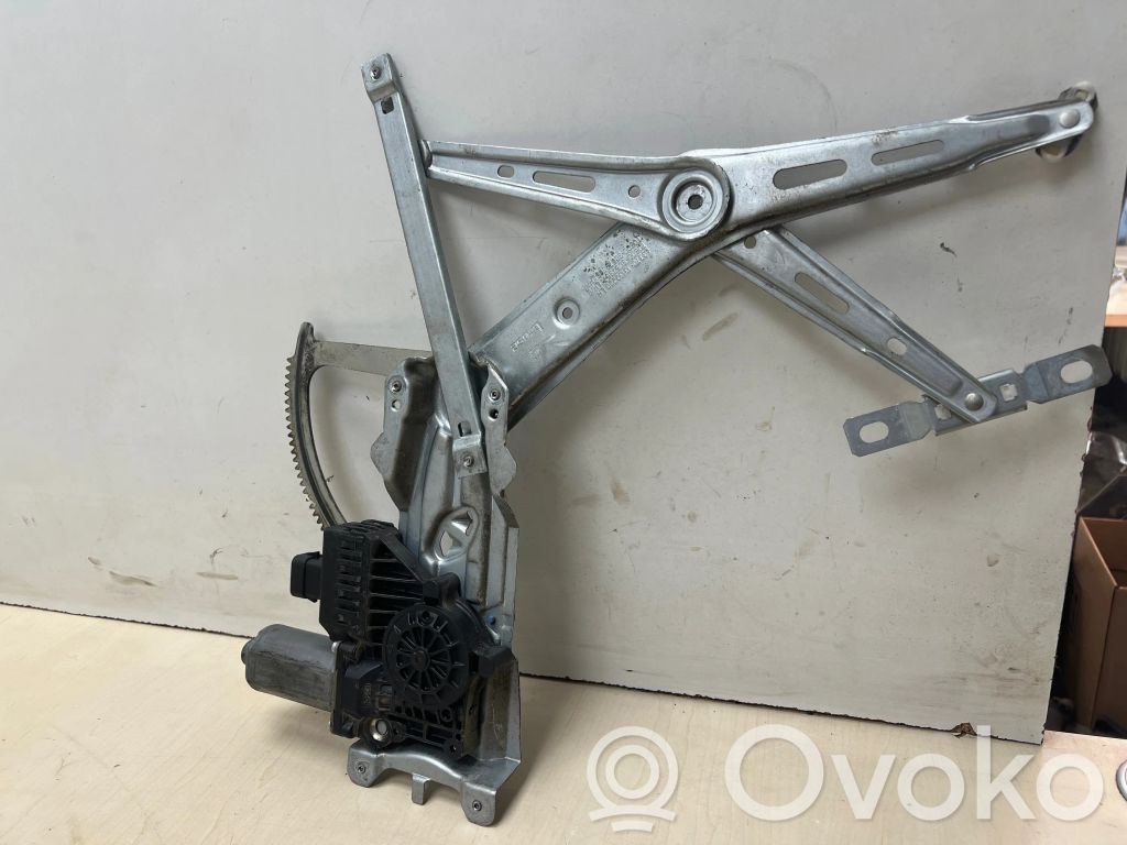 Opel Zafira B Etuoven ikkunan nostomoottori 