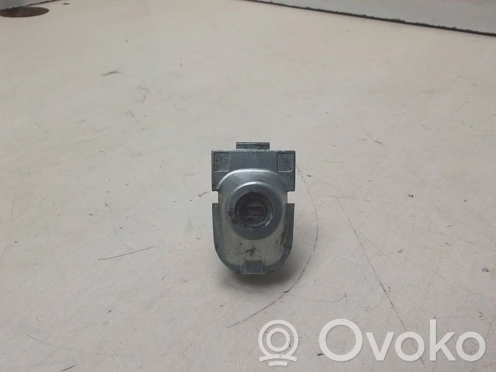 Volvo V50 Wkładka zamka drzwi przednich 