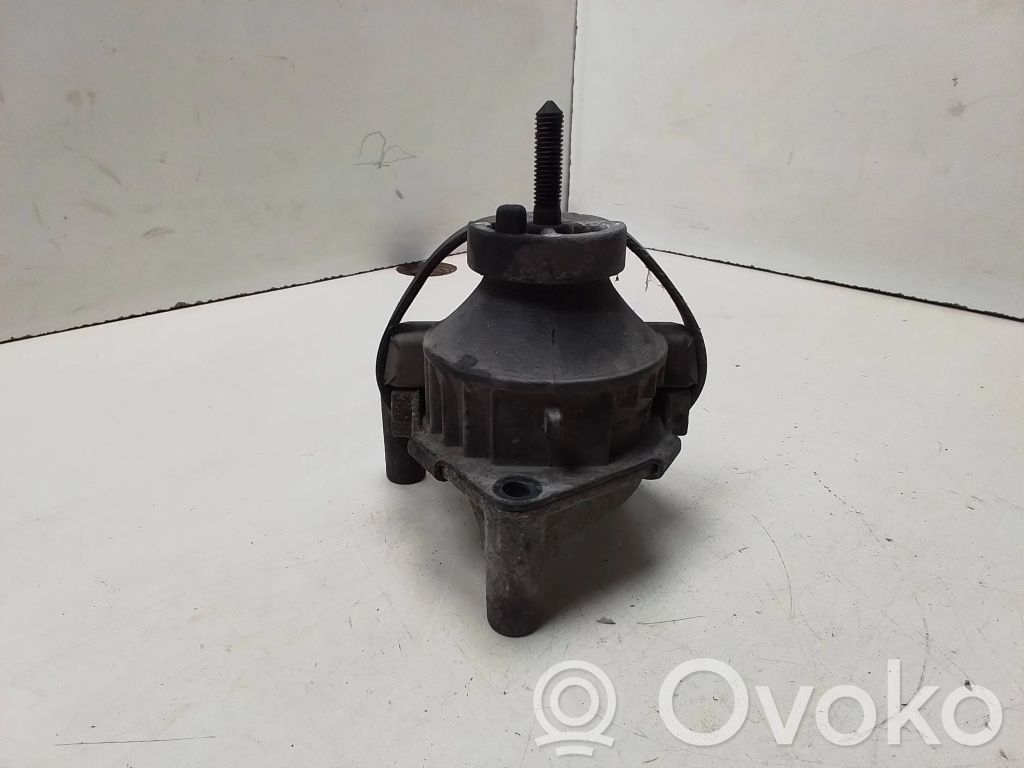 Saab 9-5 Engine mount bracket 