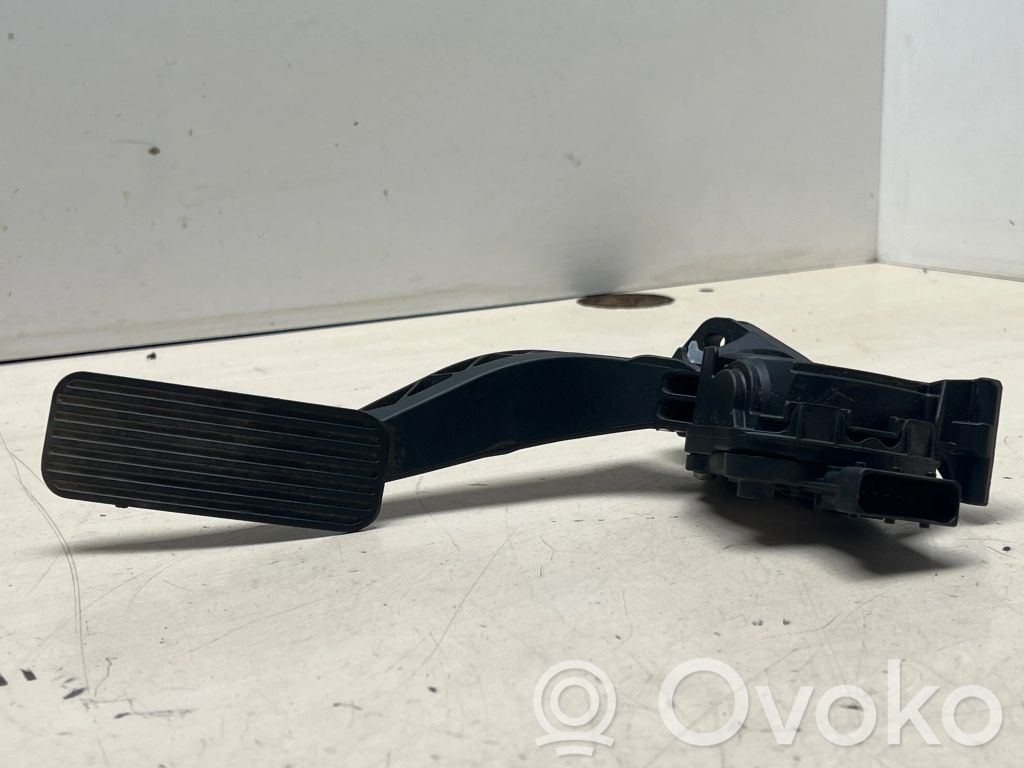 Opel Insignia A Pedał gazu / przyspieszenia 