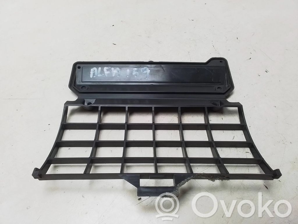 Air filter cleaner box bracket assembly