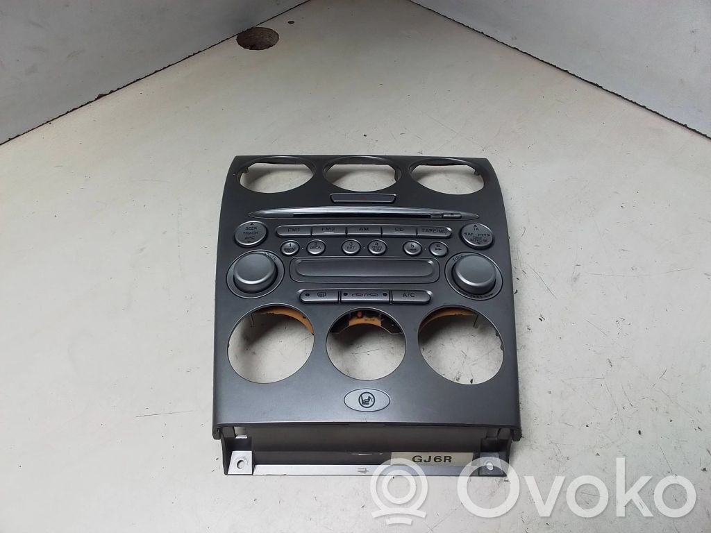 Mazda 6 Radion/GPS-laitteen pääyksikön kehys 