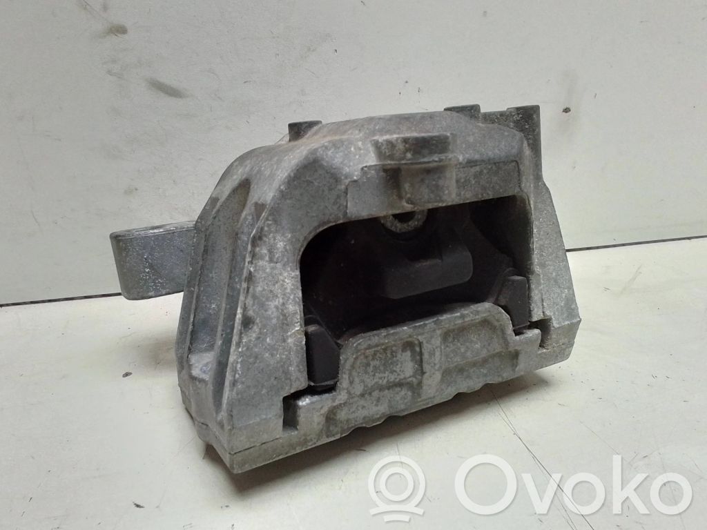 Engine mount bracket   1K0199262AE,1K0199262AS,1K0199262M,1K0199262P