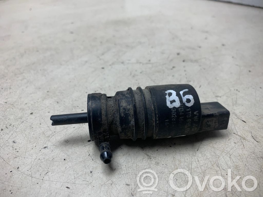 Volkswagen PASSAT B6 Langų skysčio siurbliukas (stiklų) 