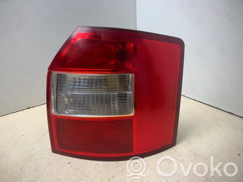 Audi A4 S4 B6 8E 8H Lampa tylna 