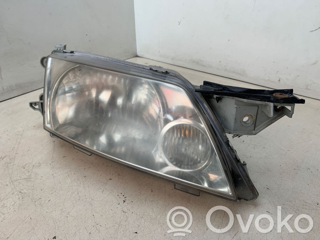 Headlight/headlamp   P1989