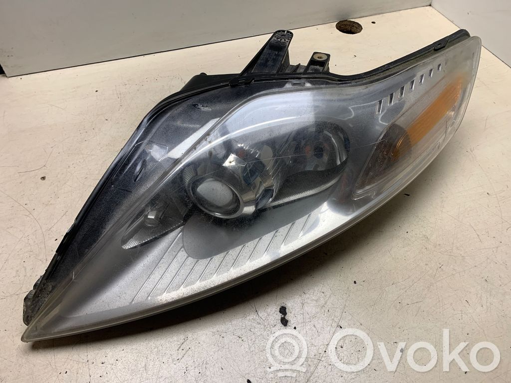 Ford Mondeo MK IV Faro/fanale 