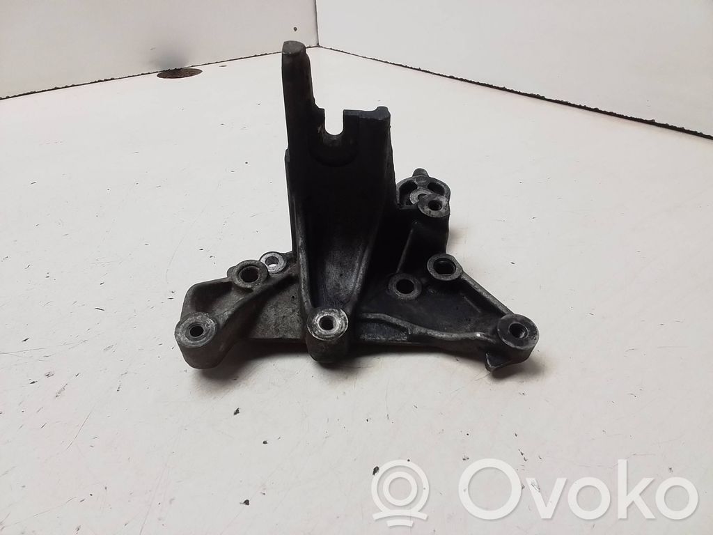 Engine mounting bracket   9656392880