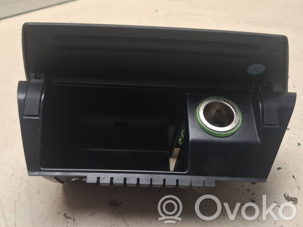 Ford Focus Aschenbecher 