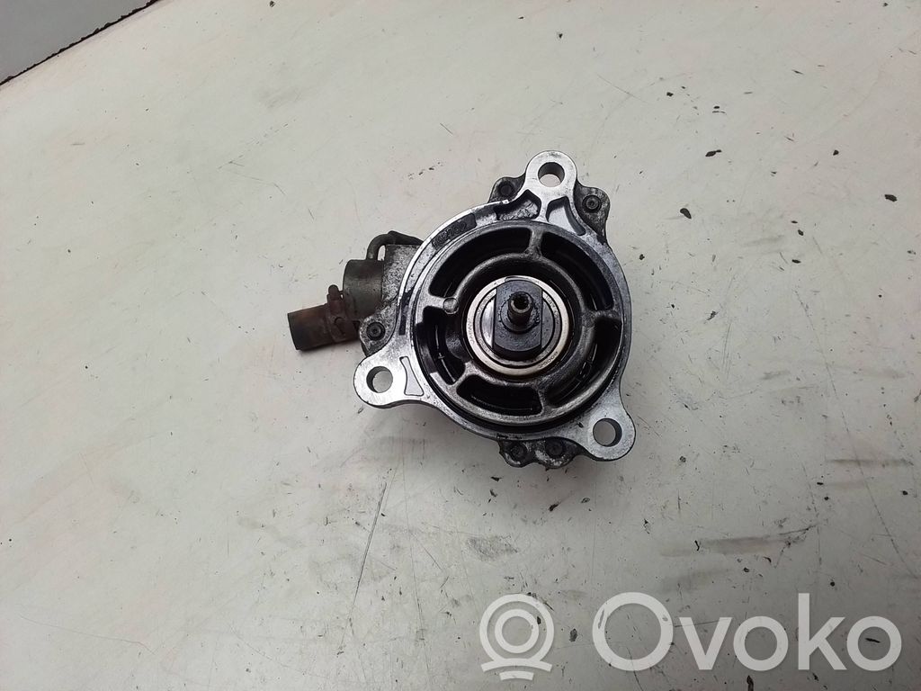 Alipainepumppu   RF4F18G00,X2T58171A