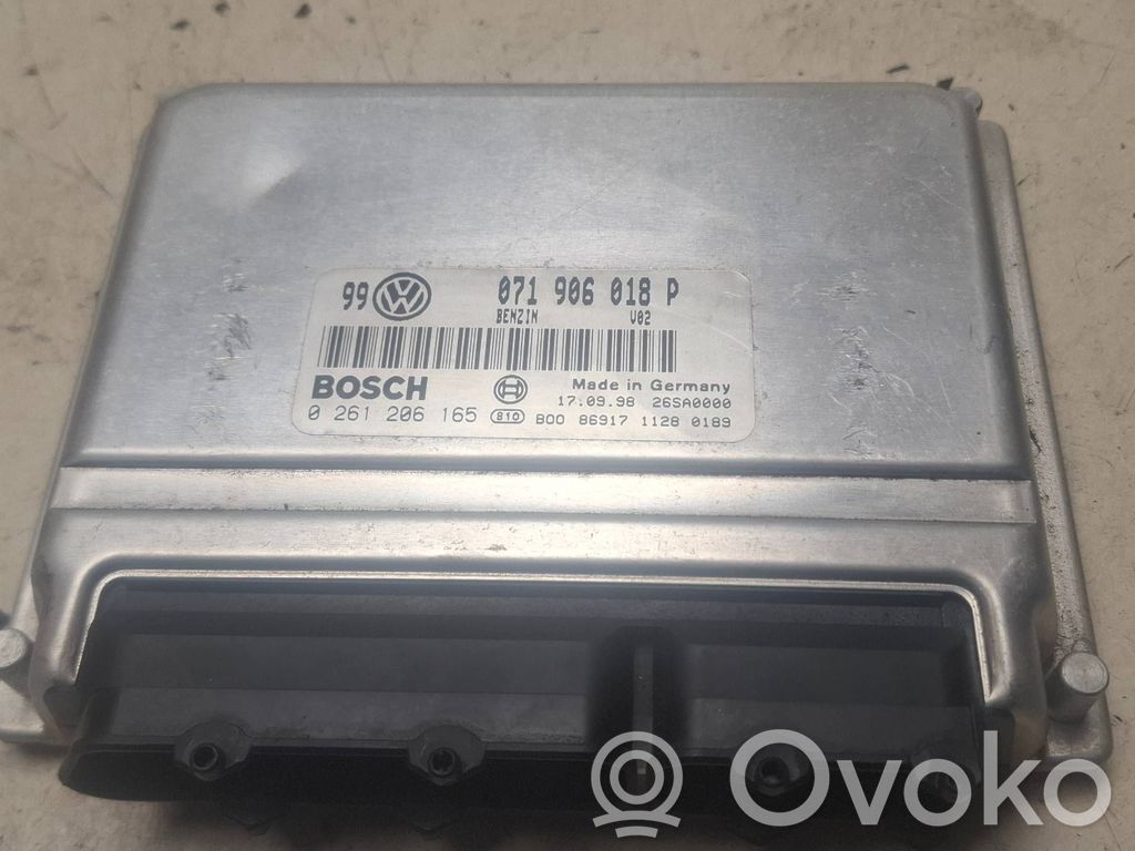Volkswagen PASSAT B5.5 Engine control unit/module 