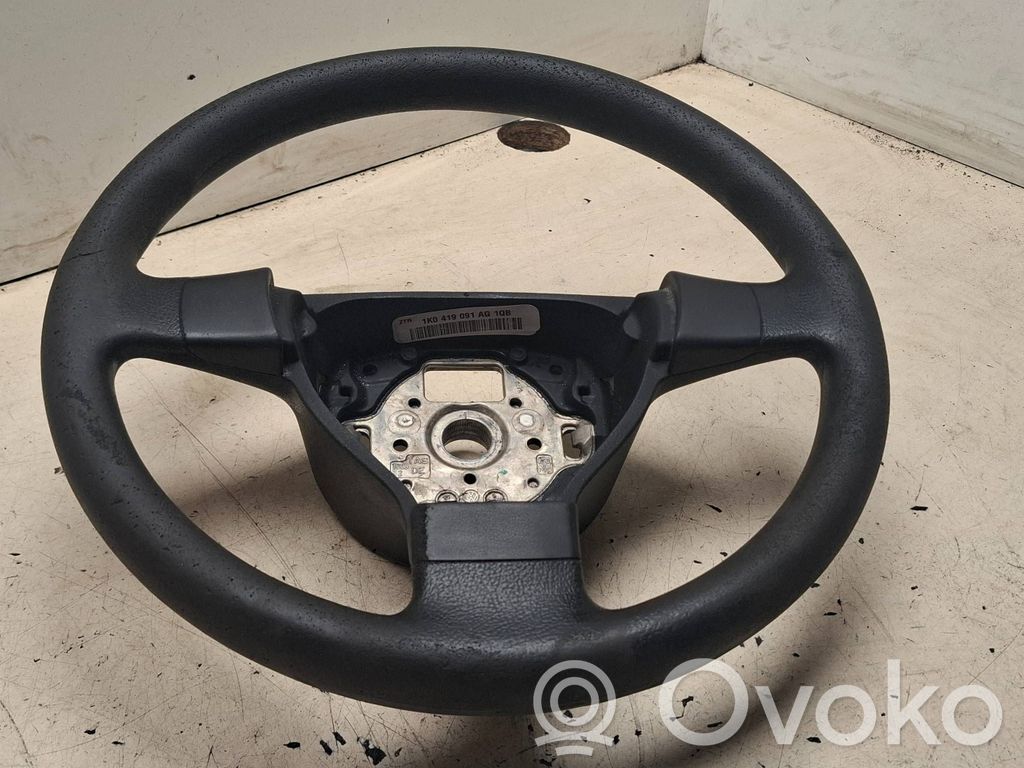 Volkswagen Golf V Lenkrad 