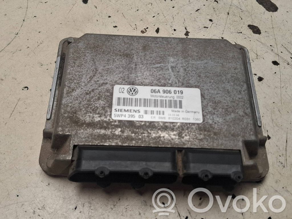 Engine control unit/module   06A906019,5WP439503,810204