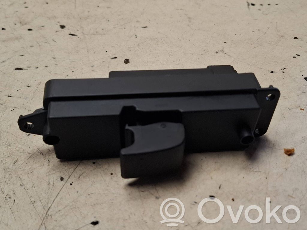 Mazda 3 I Electric window control switch 