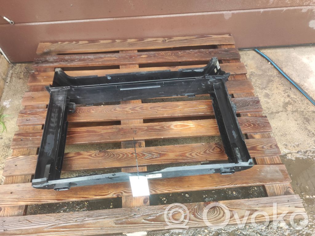 Radiatoru panelis   7787830,10519311,PA66GF30