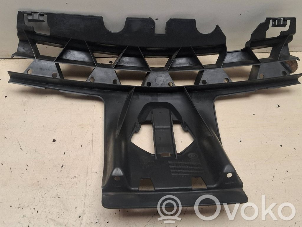 Renault Megane II Front bumper mounting bracket 