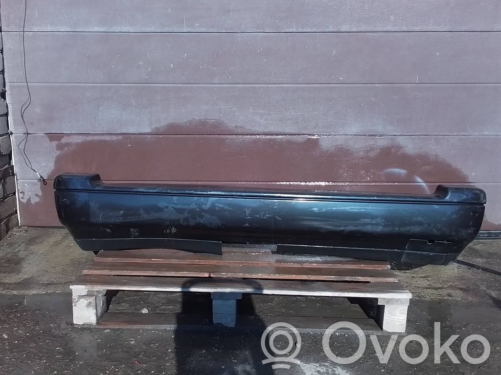 Volkswagen PASSAT B4 Parachoques 