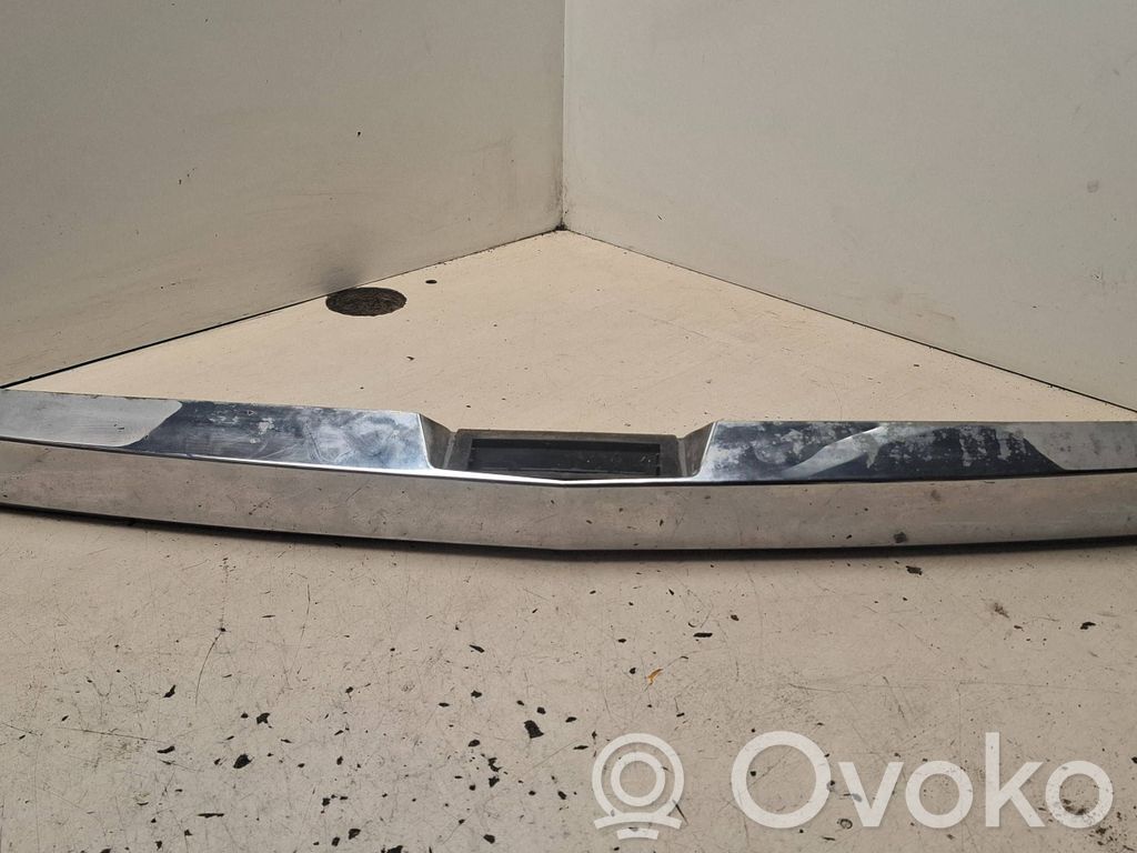 Opel Astra H Becquet de lunette arrière 