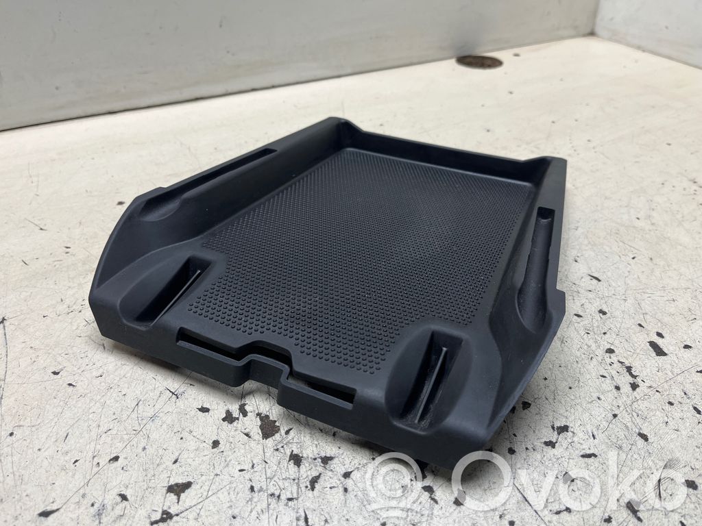Volvo V50 Hansikaslokeron pehmuste 