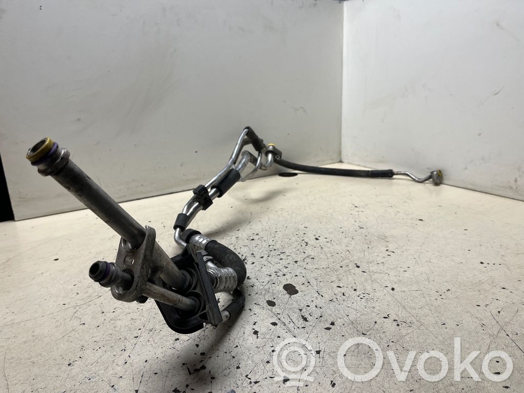 Audi A4 S4 B6 8E 8H Ilmastointilaitteen putki (A/C) 