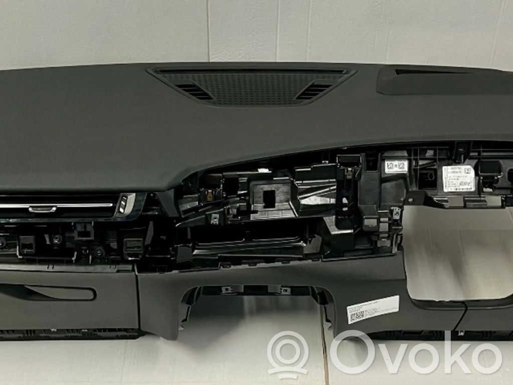 BMW X1 U11 Panelė 